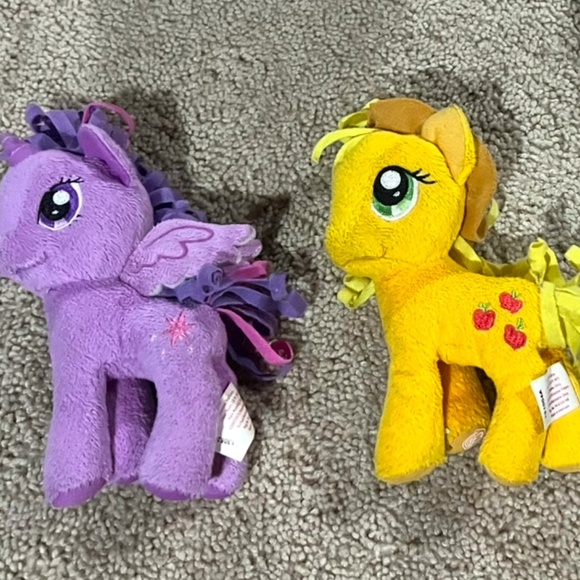 Bundle of vintage Groovy girls with 2 my little ponies. - Picture 2 of 3